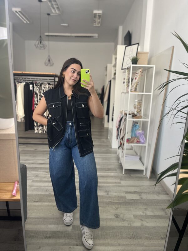 Chaleco vaquero negro oversize - Imagen 2