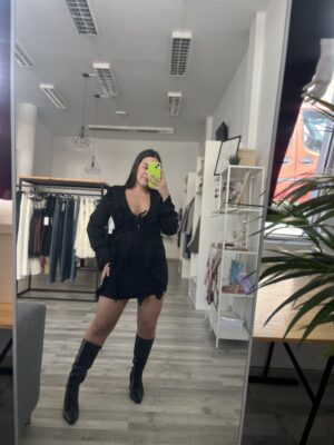 Vestido volante negro